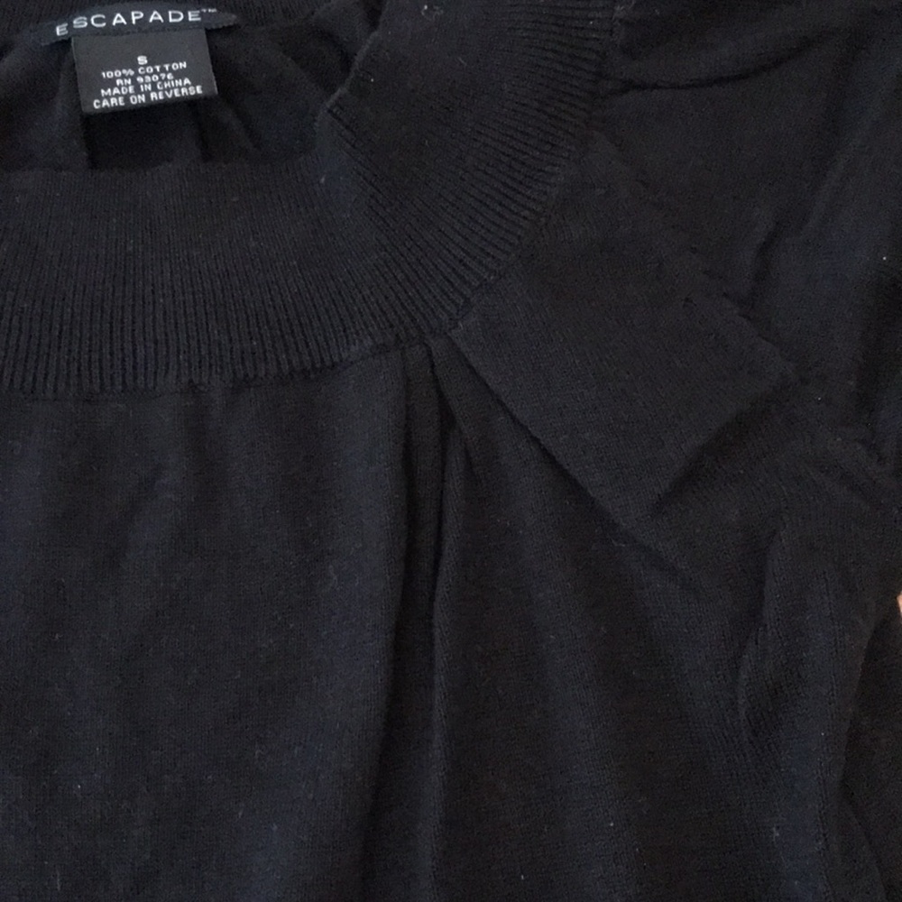 ▪️ESCAPADE Short Sleeve Sweater - Picture 6 of 7